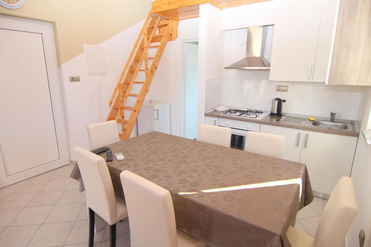 Apartments Ljubic Pag Town Dış mekan fotoğraf