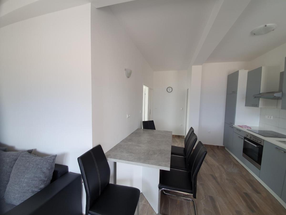 Apartments Ljubic Pag Town Dış mekan fotoğraf